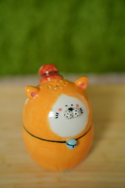 Cheddar Cat The Salt Shaker